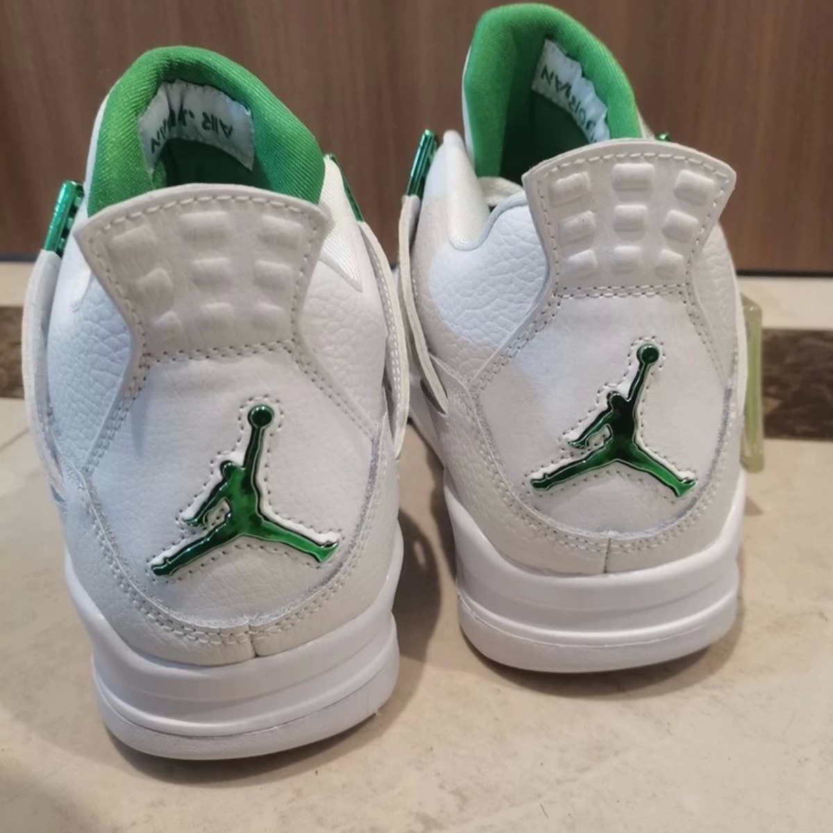 Nike Vert Jordan 4 nvg3inOh