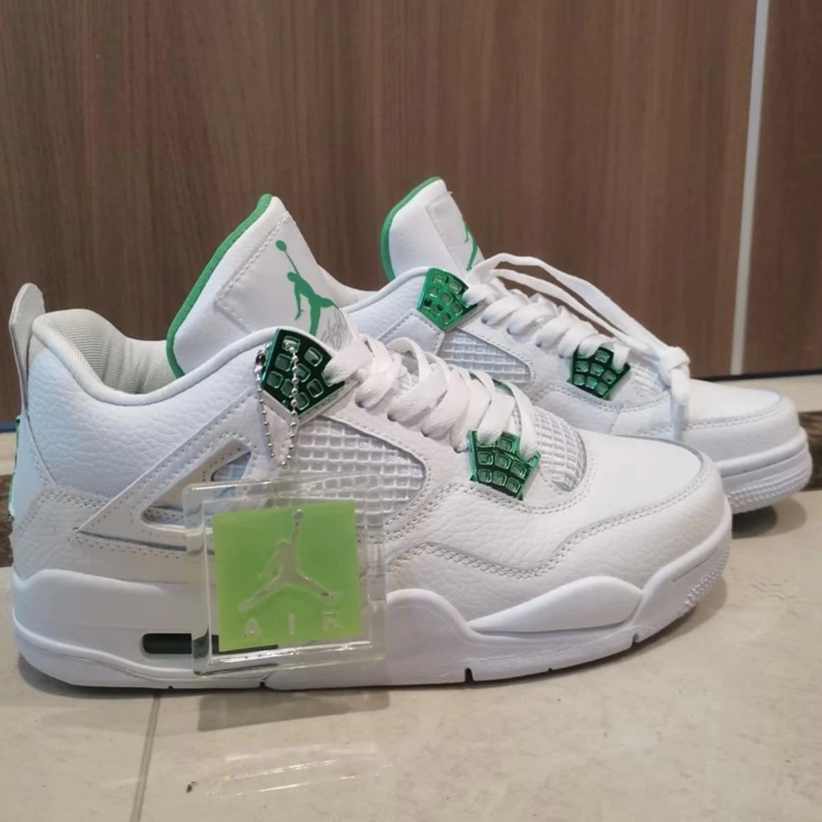 Nike Vert Jordan 4 nvg3inOh